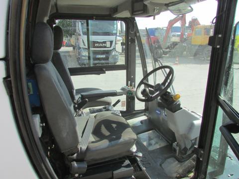 Johnston Sweepers CN 200 Kehrmaschine 142A 101T  – Heckansicht (Bild 16)