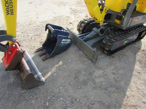 Wacker Neuson 803  – Heckansicht (Bild 4)