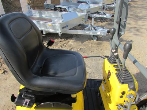 Wacker Neuson 803  – Innenraum (Bild 5)
