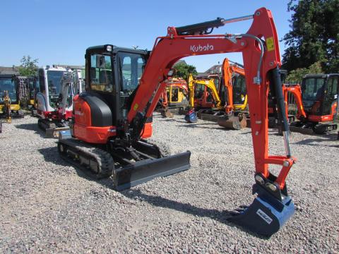 Kubota U 36-4 – Seitenansicht links (Bild 2)