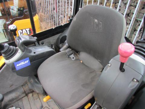 JCB 8025  – Detailaufnahme Kabine (Bild 6)