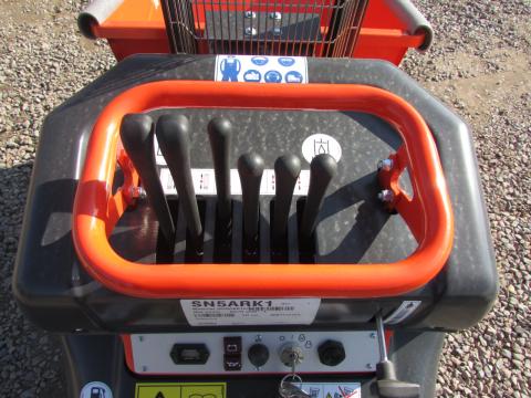 Kubota KC 70 VHD-4 Hochkipper  – Detailaufnahme Kabine (Bild 6)