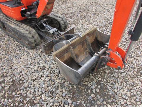 Kubota K 008-3  – Seitenansicht links (Bild 2)