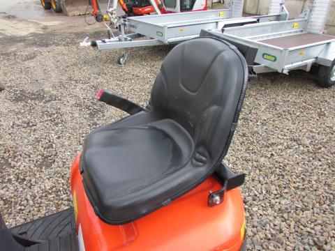 Kubota K 008-3  – Detailaufnahme Motor (Bild 7)