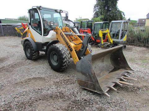 Liebherr L 506 Compact  – Heckansicht (Bild 4)