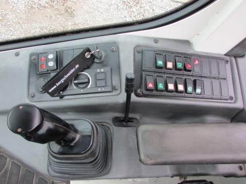 Liebherr L 506 Compact  – Nahaufnahme (Bild 11)