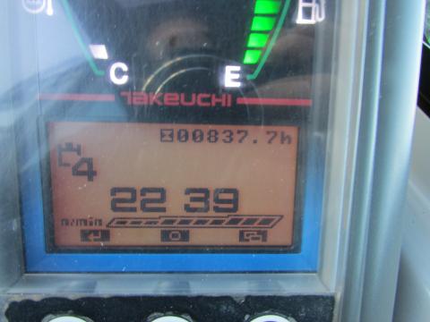 Takeuchi TB 225  – Technikdetail (Bild 12)