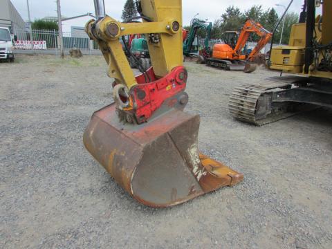 Caterpillar 318 FL – Heckansicht (Bild 4)
