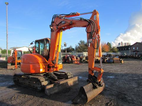 Komatsu PC 80 MR-3 – Seitenansicht rechts (Bild 3)