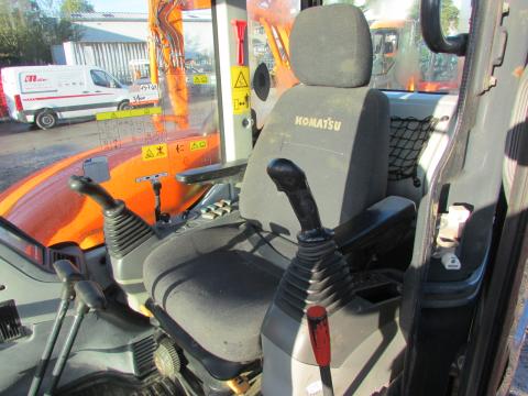 Komatsu PC 80 MR-3 – Detailaufnahme Kabine (Bild 6)