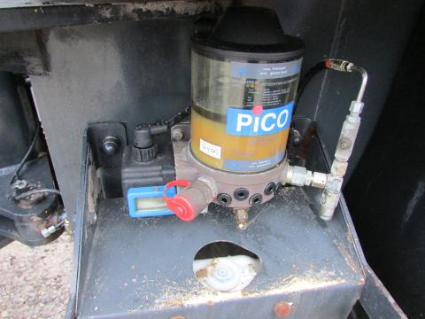 Komatsu WA 100 M-6 – Detailaufnahme Kabine (Bild 6)