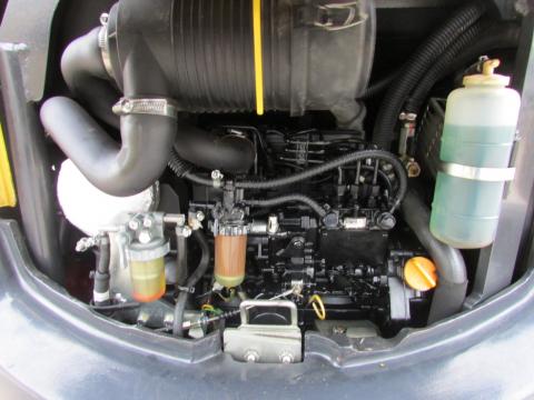 Yanmar Vio 25-4 – Innenraum (Bild 5)