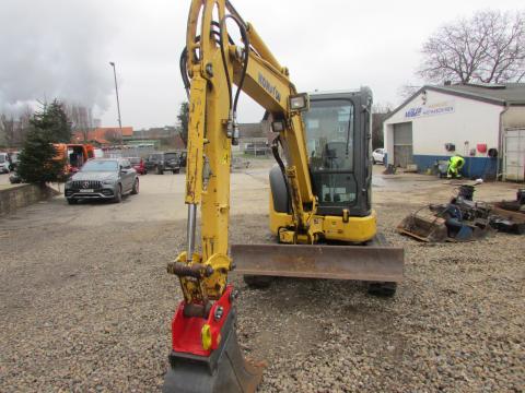 Komatsu PC 35 MR-3 – Seitenansicht links (Bild 2)
