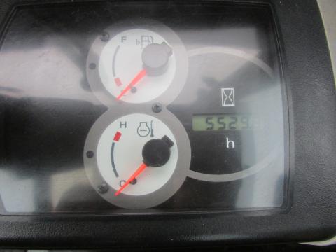 Komatsu PC 35 MR-3 – Frontansicht (Bild 13)