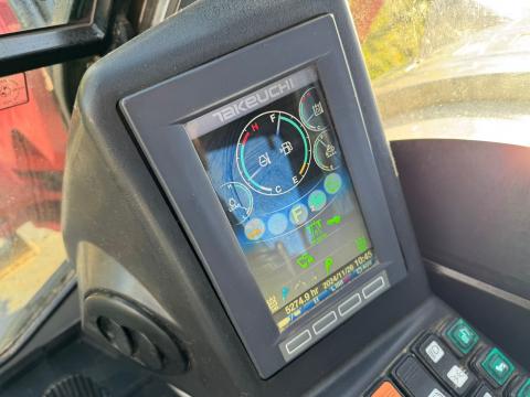 Takeuchi TB 295 W V4 – Detailaufnahme Motor (Bild 7)