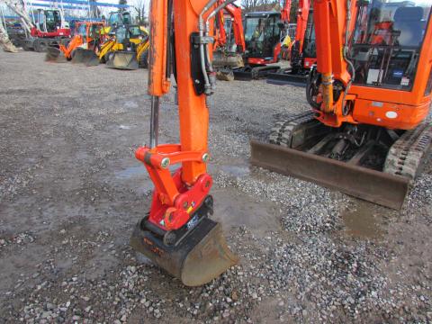 Kubota U 35-3 alpha 3  – Seitenansicht rechts (Bild 3)