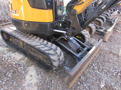 Sany SY 26 U  – Seitenansicht links (Bild 2)