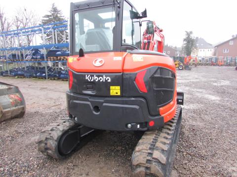 Kubota U 56-5 HI – Seitenansicht links (Bild 2)