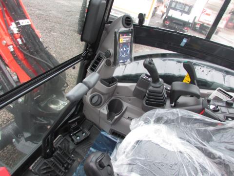 Kubota U 56-5 HI – Detailaufnahme Kabine (Bild 6)