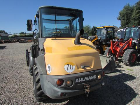 Ahlmann AX 850 – Heckansicht (Bild 4)