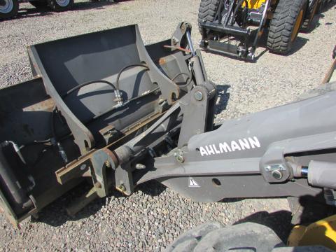 Ahlmann AX 850 – Detailaufnahme Kabine (Bild 6)