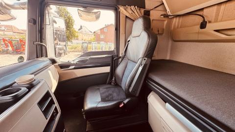 MAN TGX Sattelzugmaschine 4 x 2, D38 Motor Decker_MAN_SZM_04 dbf808