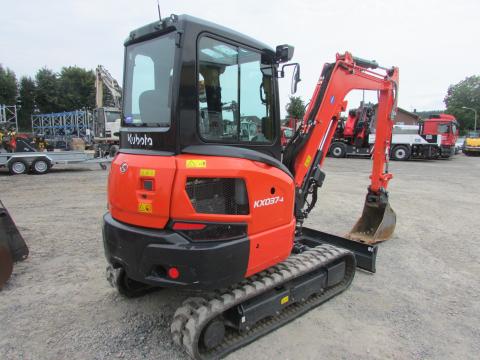 Kubota KX 037-4 HI – Seitenansicht rechts (Bild 3)