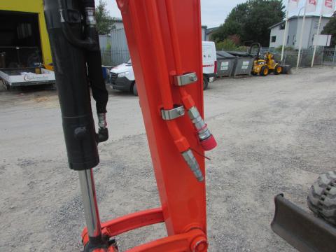 Kubota KX 037-4 HI – Detailaufnahme Kabine (Bild 6)