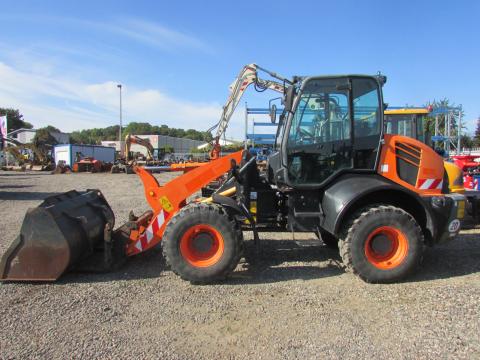 Komatsu WA 100 M-7 IMG_9460 c627c6