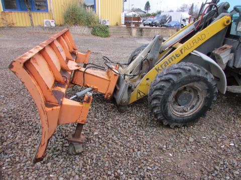 Kramer 750 Mit Winterdienstausrüstung IMG_9967 08d6a1