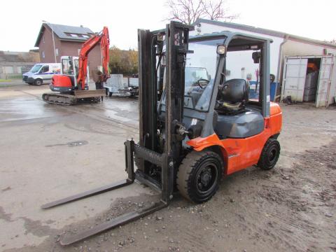 Toyota 62-7FDF30 Gabelstapler Diesel IMG_0032 43ca3a