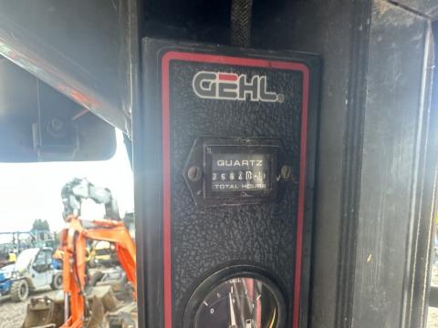 Gehl 5635 SXT High Flow Gehl_5635_2594h_02 146d22