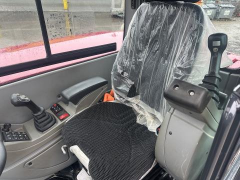 Yanmar / Schaeff B 95 IMG_0030 67d357