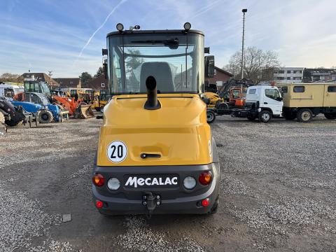 Mecalac AX 700 IMG_0191 b8321b