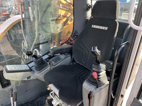 Liebherr R 920 K LC / Compact IMG_0211 4f2640