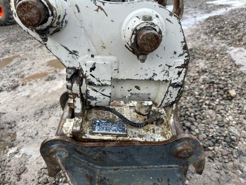 Takeuchi TB 225 V3 IMG_0474 05b0c4