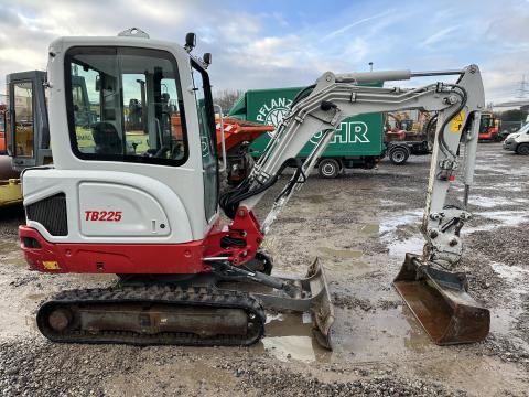 Takeuchi TB 225 V3 IMG_0475 4ebe48