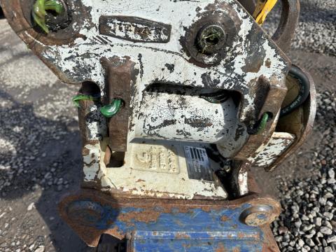 Takeuchi TB 228 IMG_0484 8c163b