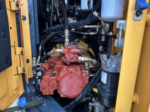 Hyundai HX 145 LCR IMG_0550 8fde4b