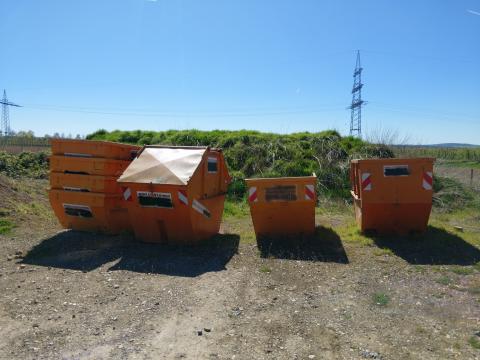 Fuso Canter 6 S 15 Absetzkipper JOTHA mit 16 Container Grass_23 56afed