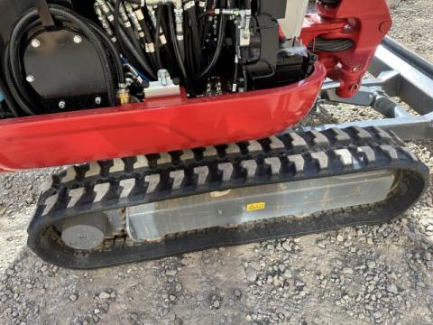 Takeuchi TB 230 V3 IMG_1245 b527a6