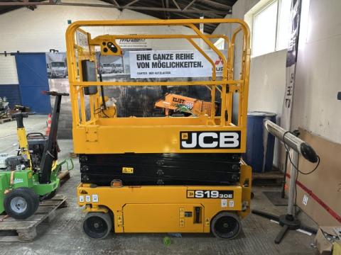 JCB S 1930 Elektro Scheren Arbeitsbühne IMG_1379 2ed185