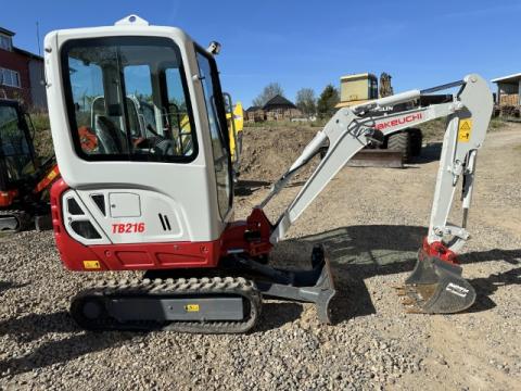 Takeuchi TB 216 V0 IMG_1399 bfb323