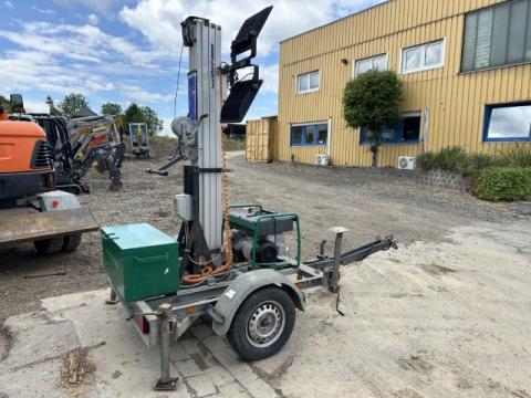 Lichtmast LED mit Wacker Neuson Stromaggregat IMG_1561 564f73