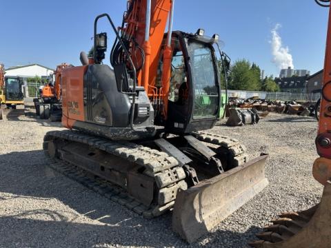 Hitachi ZX 135 US-5B IMG_1805 a4fe14