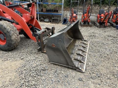 Kubota R 085 IMG_1974 64c1ba
