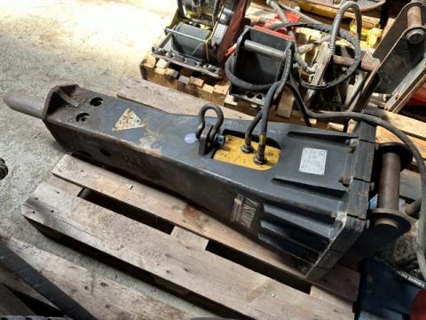 Mustang SB 300 Hydraulikhammer IMG_2058 9e0a09