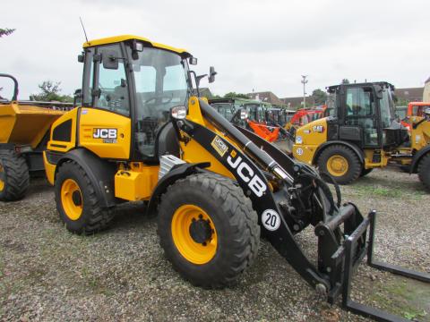JCB 409 JCB_409_442h_04 17d4fb