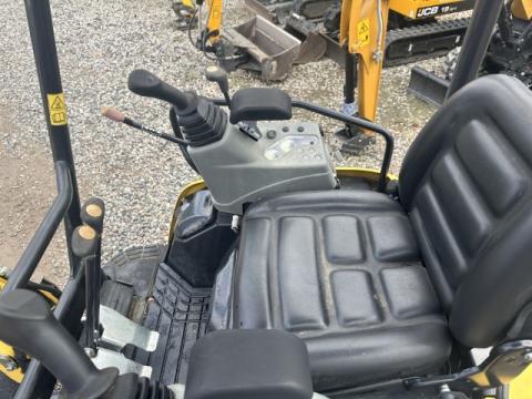 Yanmar VIO 17 Canopy IMG_2470 a26b9a