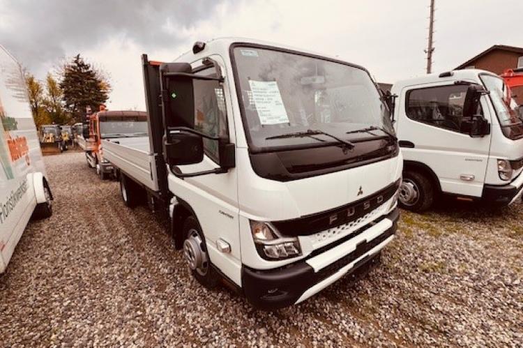 Fuso Canter 3 C 15 mit Pritsche 8128+998